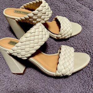 Steve Madden Size 8 Woven Sandal